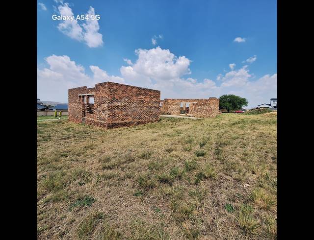 5 BEDROOM HOUSE FOR SALE IN BERG EN DAL